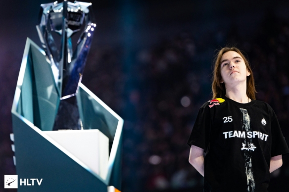 全球冠军赛：只差一口气，BLG不敌DRX跌入败者组