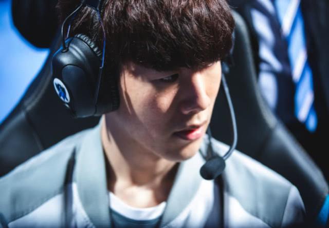 deokdam ：在今天比赛之前，我从来都没有赢过Ruler选手，今天赢下了比赛非常开心