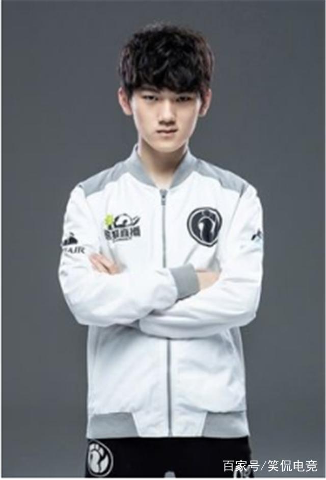 LCC解说主持杯决赛对阵：小伞+Cat带队迎战微笑+十月